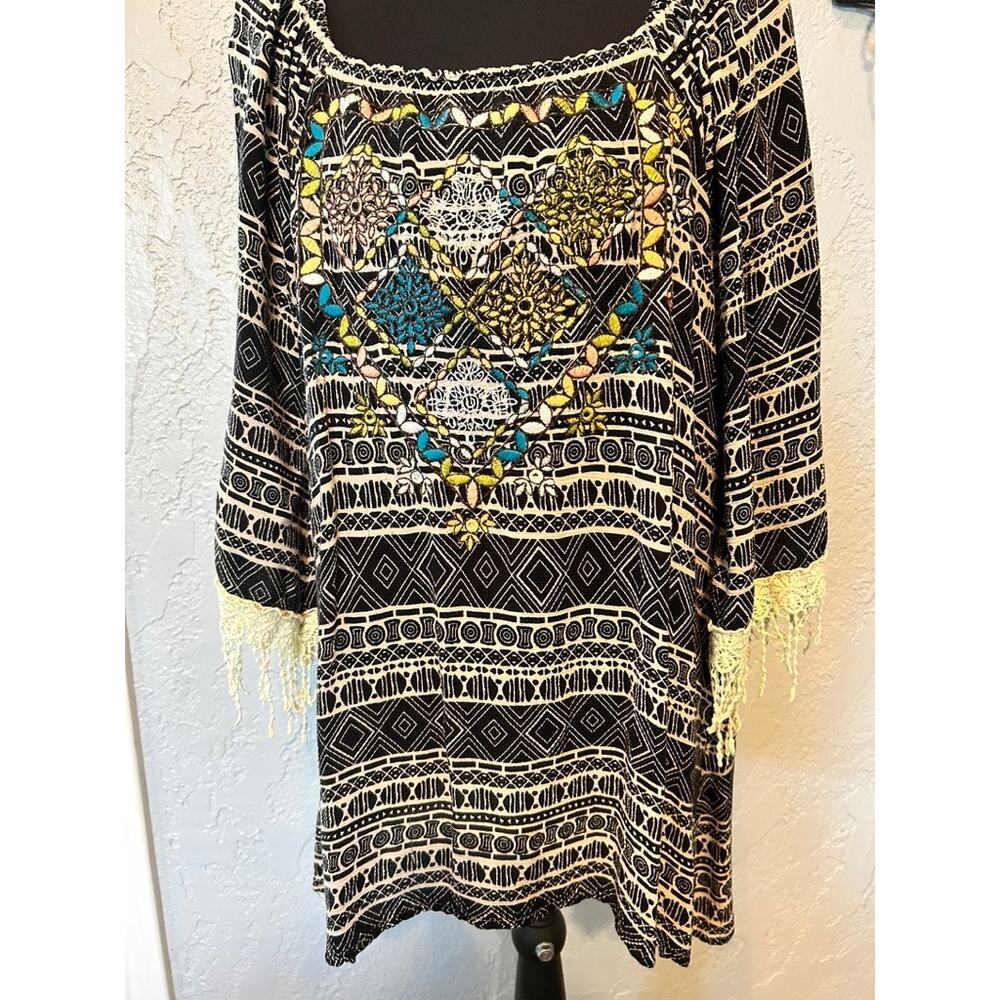 Urban Mangoz Boho Embroidered Geometric Tunic Top Size M